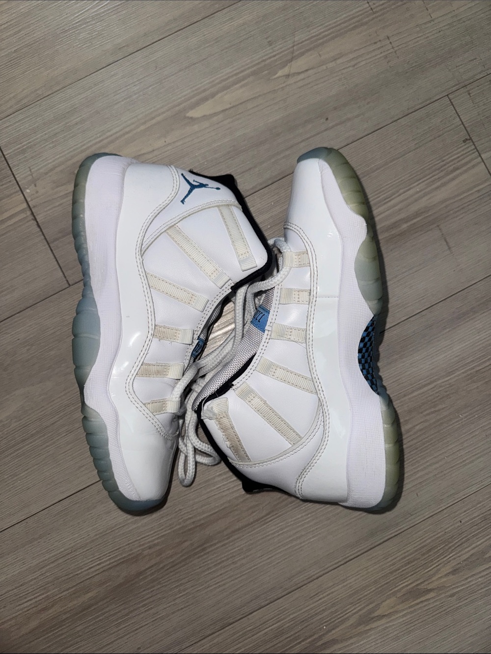 AIR JORDAN 11 RETRO